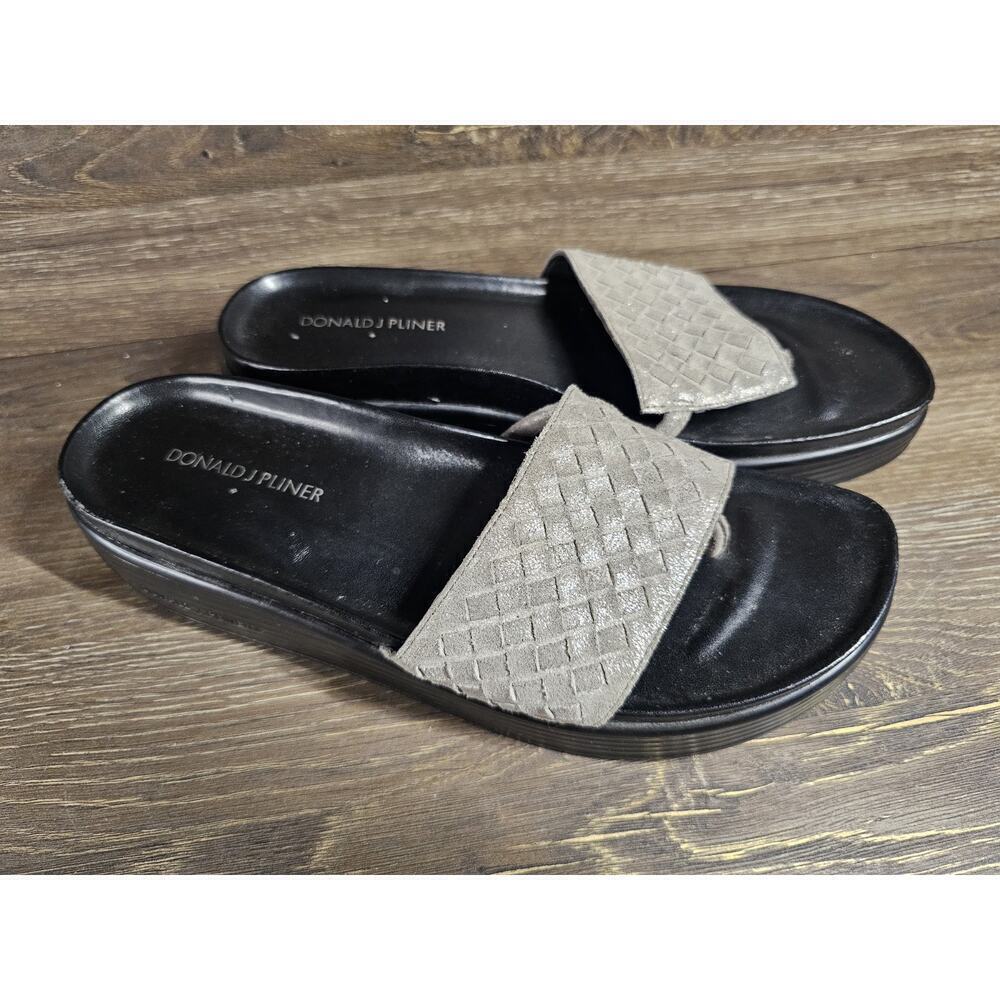 Donald Pliner FIFI Thong Sandal Woven Slide Gray Leather size 8.5 - Picture 1 of 10